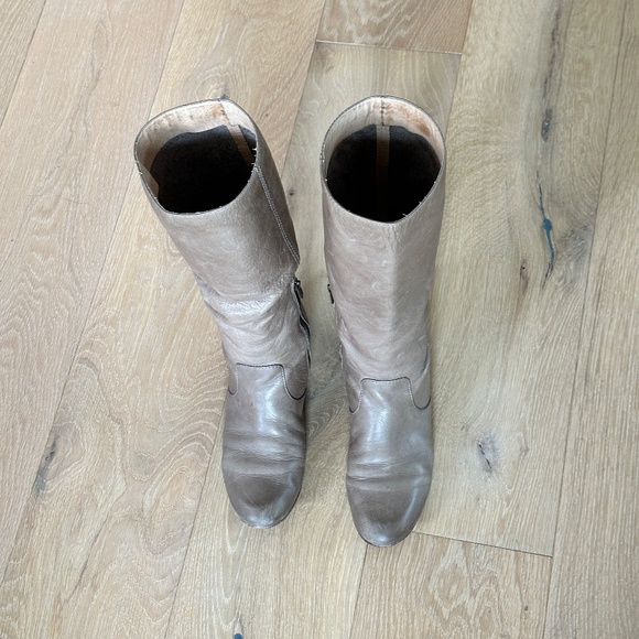 Frye Pull on Leather Boot, 8.5 - Picture 4 of 6